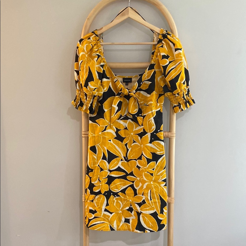 Who What Wear Yellow and Black Puff Sleeve Sundress